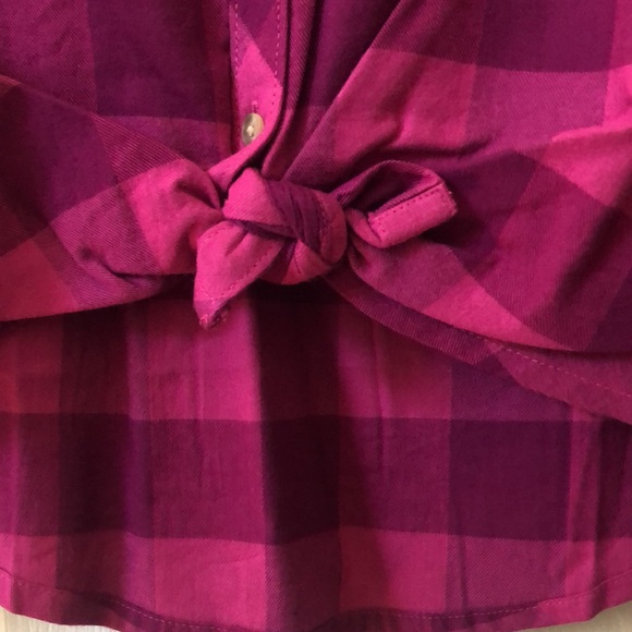 Lands’ End Girls Tie Front Flannel Shirt. Medium (8). NWT. Plum buffalo check. - Picture 4 of 9
